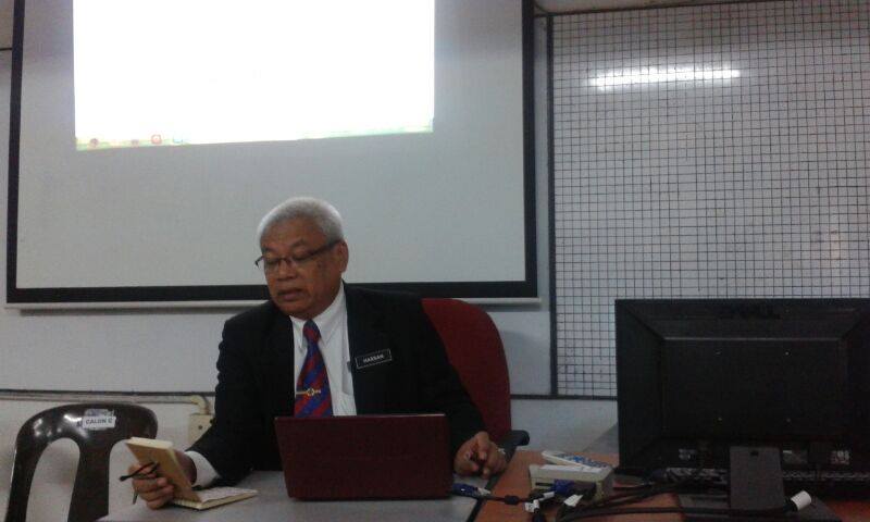 Taklimat Akmp Oleh Pn. Saripah Dan Tuan Pengetua 