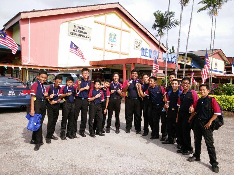 Mozac Menghantar 5 Pasukan Ke Amphibious Electric Vehicle 