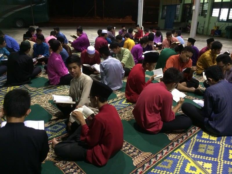 Sessi Tadarus Quran Pelajar Tingkatan 5. Mengambil Semangat 