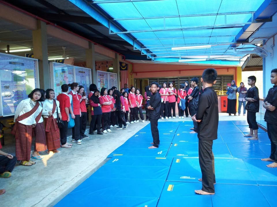 Program Pengantarabangsaan : Lawatan Dari Sirindhorn School, Thailand 