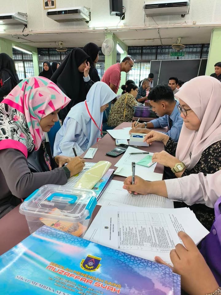 Sekitar Hari Pendaftaran Murid Tingkatan 1 Ambilan 2024 