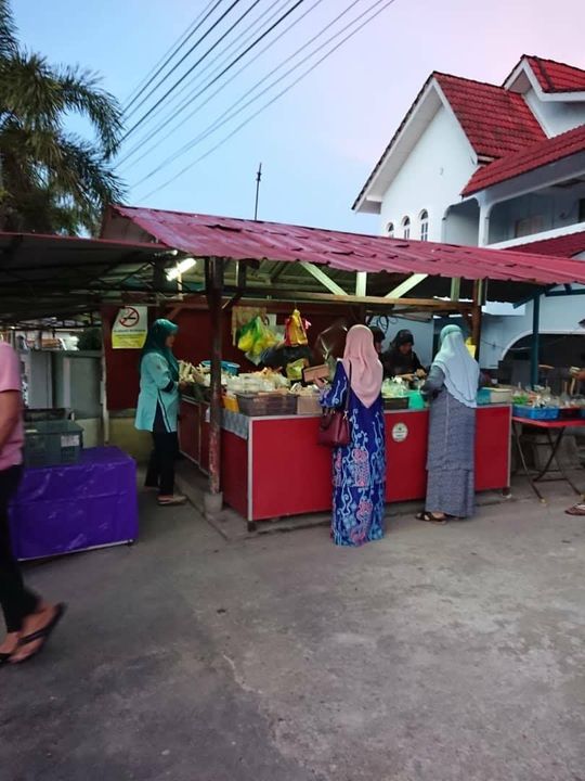 Serius Ada Lebih 20 Jenis Kuih Kat Sini? 