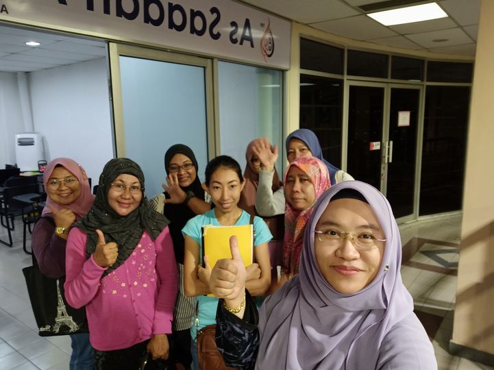 Malam Ni Kelas Kakak-kakak Dan Adik Manis. Ingat 