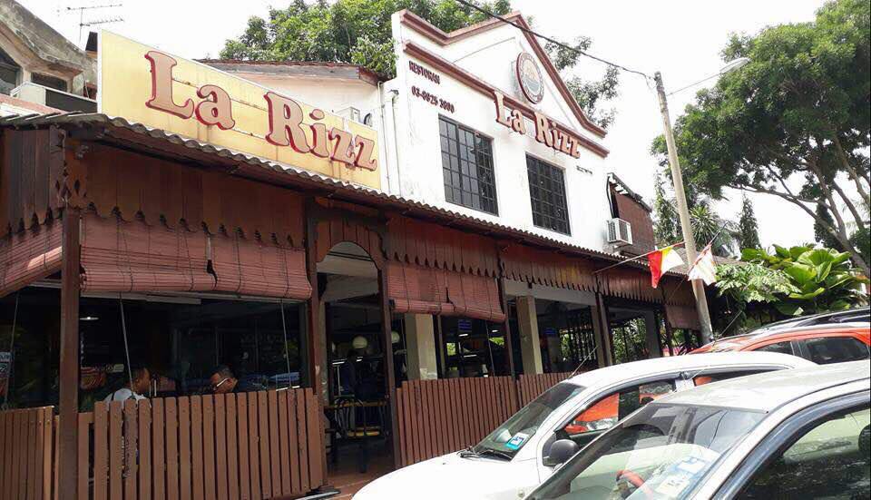 Home Restoran La Rizz