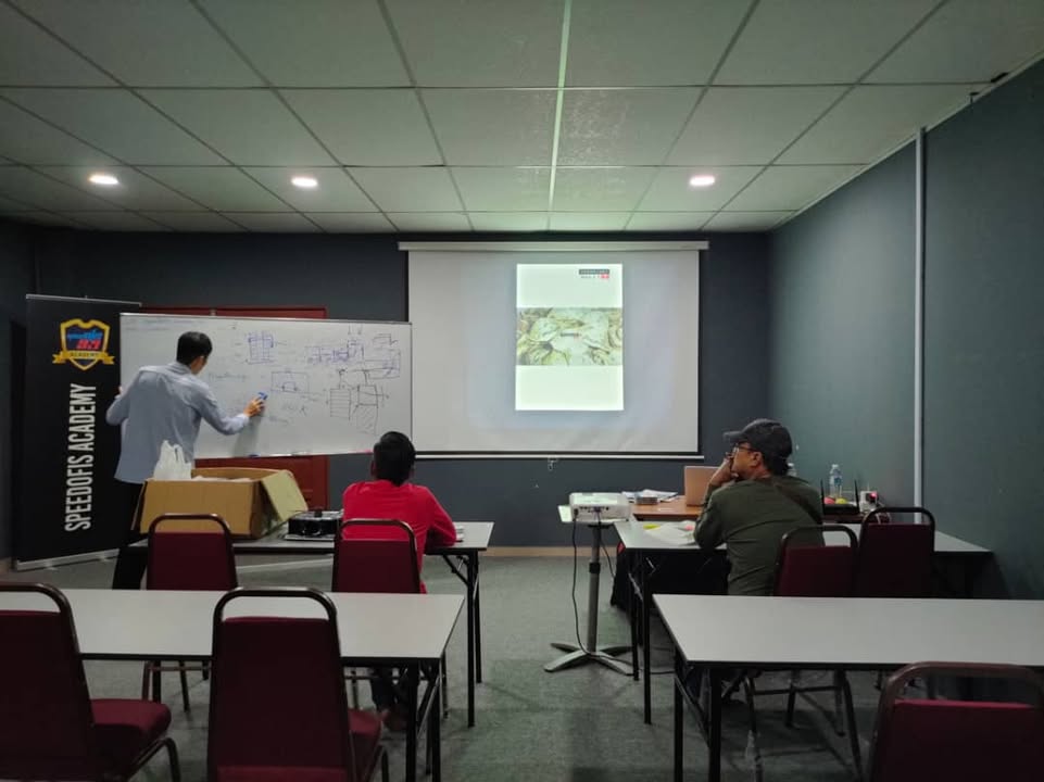 Ilmu Tak Mengenal Usia Dan Tempat... 