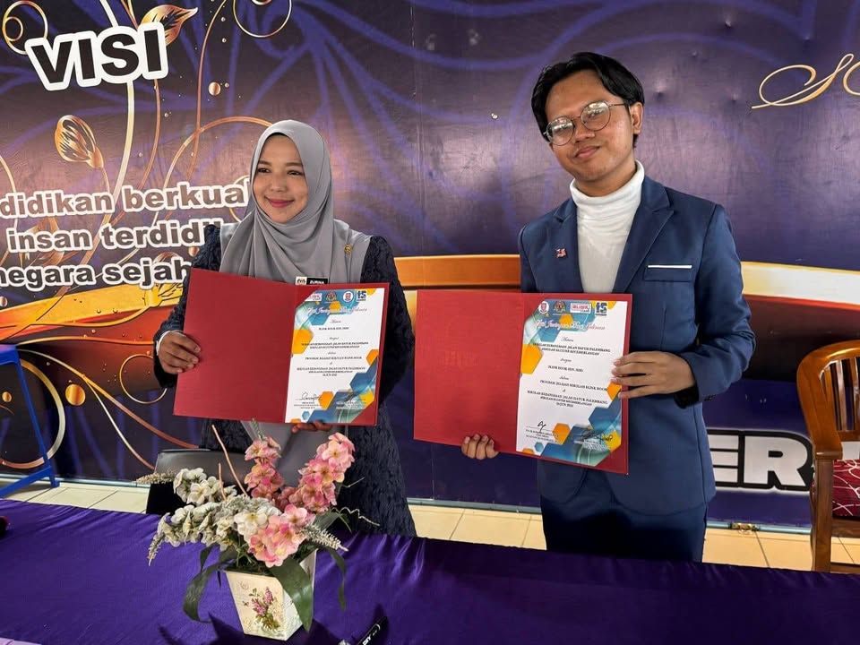 Program Jelajah Sekolah Blink Book 