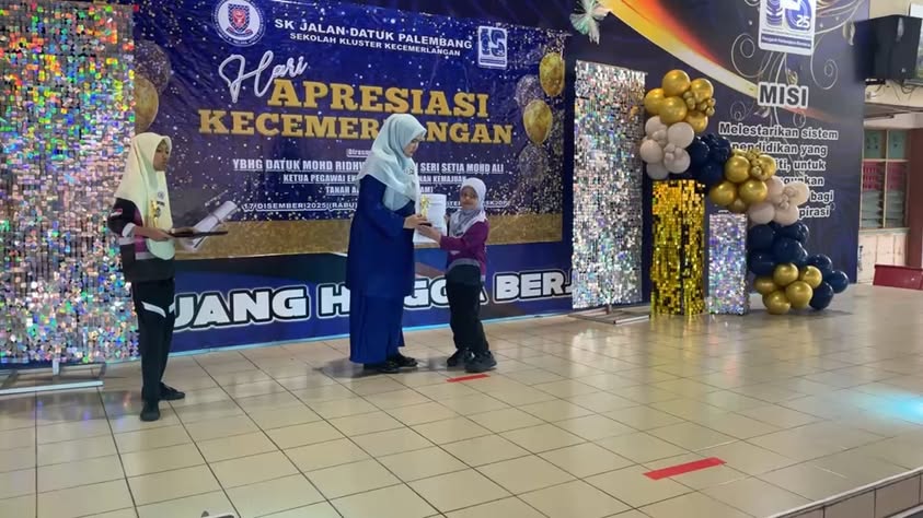 Rehearsal Hari Anugerah Kecemerlangan 