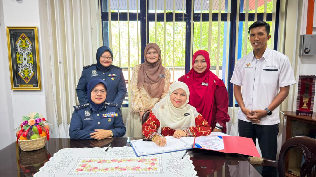 Kunjung Hormat Telah Diadakan Kepada Pengarah Baharu Akademi 
