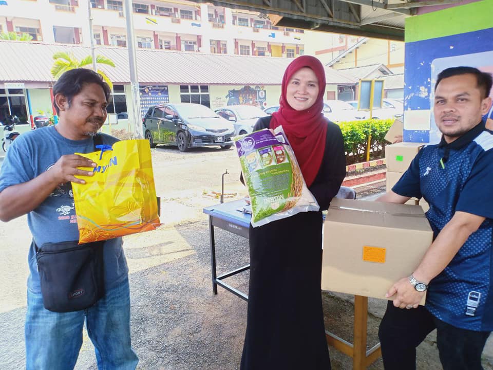 Program Sumbangan Kasih Kepada Murid- Murid Asnaf Dan 