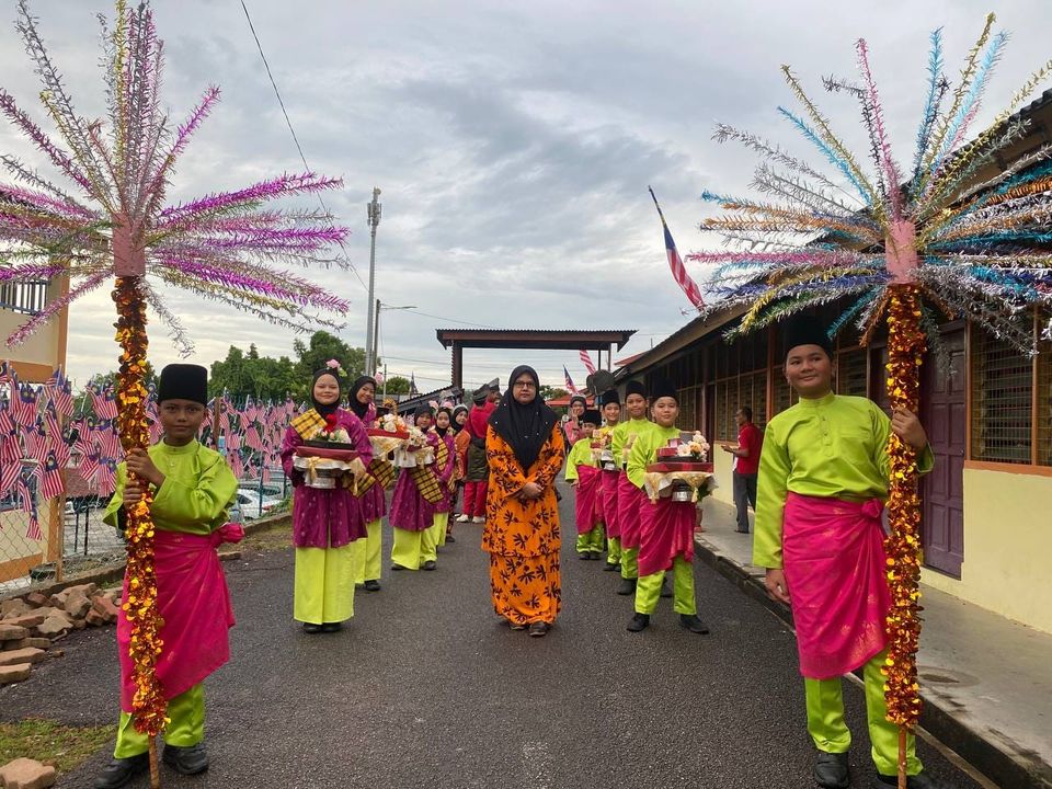 \' Majlis Sanjungan Budi Lambaian Kasih Buat Ustazah 