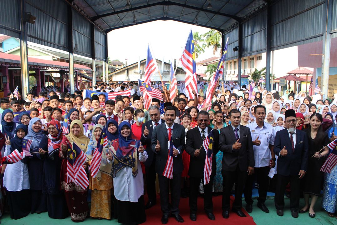 Terima Kasih Diucapkan Kepada Tn. Hj. Ab. Malek 