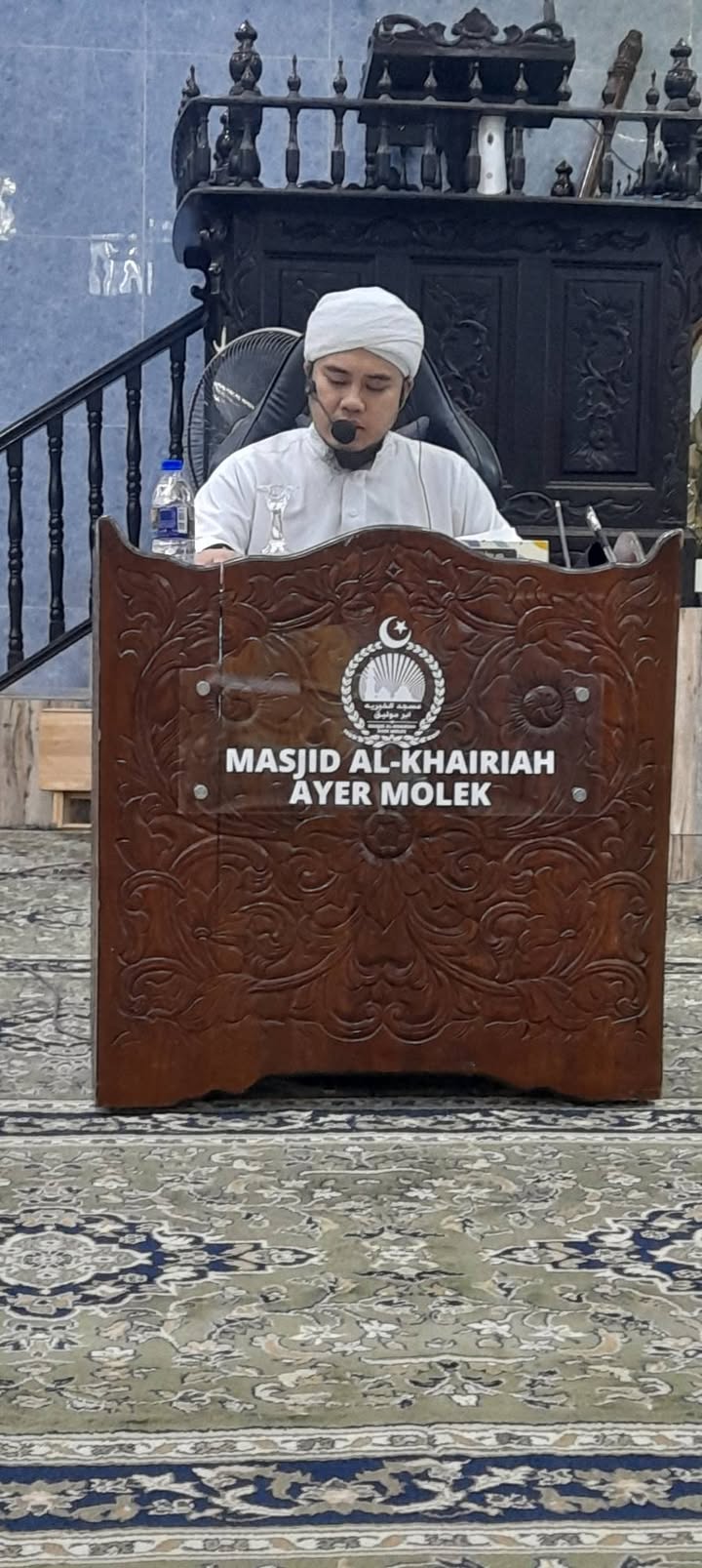 Adab Seorang Suami Terhadap Isterinya. 