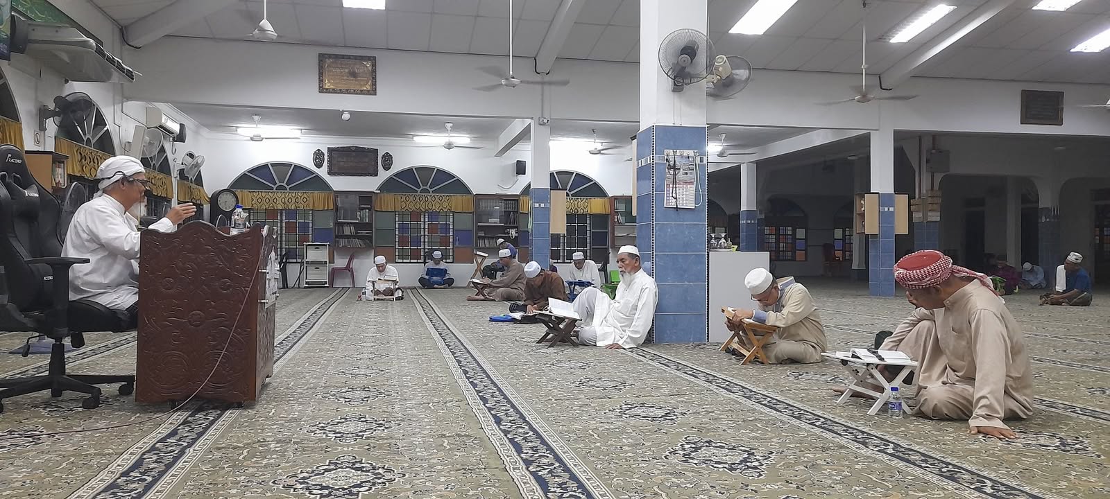 Kuliah Subuh. 