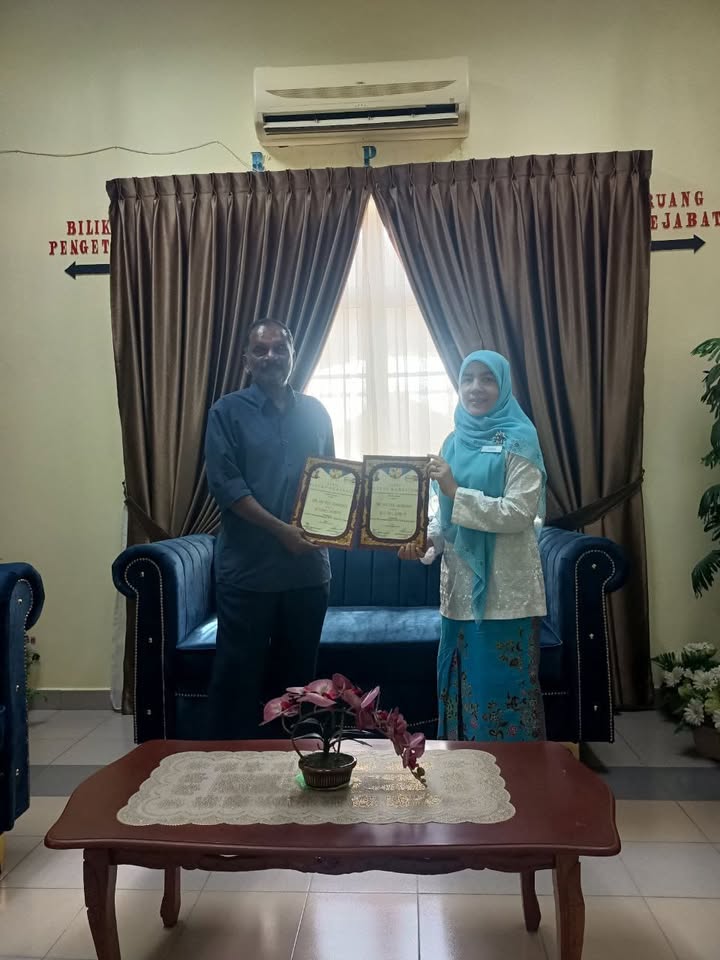 Collaborative Adopted School Between  Sekolah Menengah Kebangsaan 