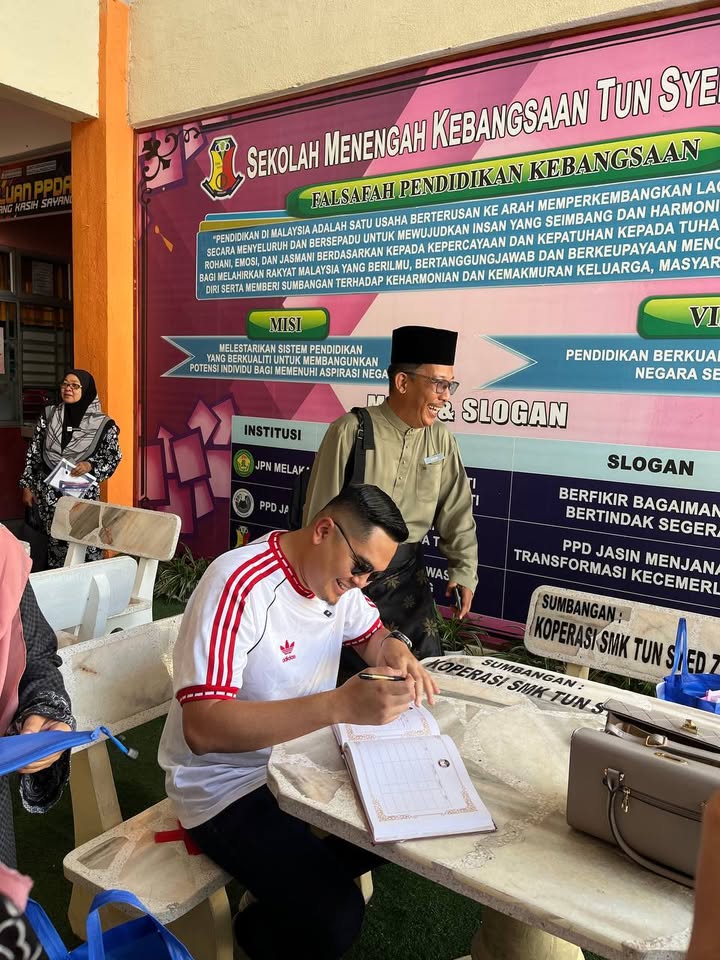 Terima Kasih Atas Kunjungan Yb. Dr. Akmal Bin Terima Kasih Atas Kunjungan Yb. Dr. Akmal Bin