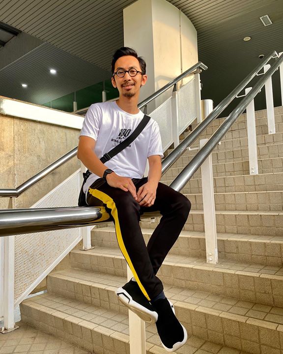 Min Kalau Keluar Lebih Selesa Dress Up Athletic 
