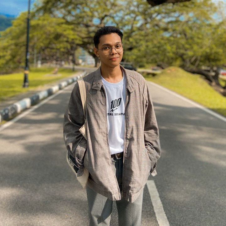 Tampil Dengan Gaya Minimalis Bersama Basic Tee Stail 
