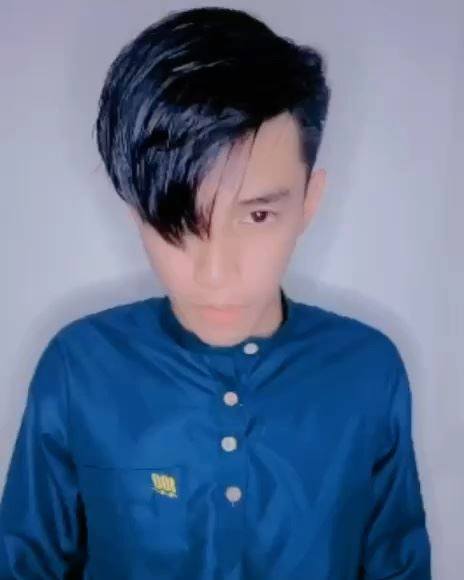 Fuhhh. Magic Apakah Ini? Baju Boleh Bertukar Warna?! 