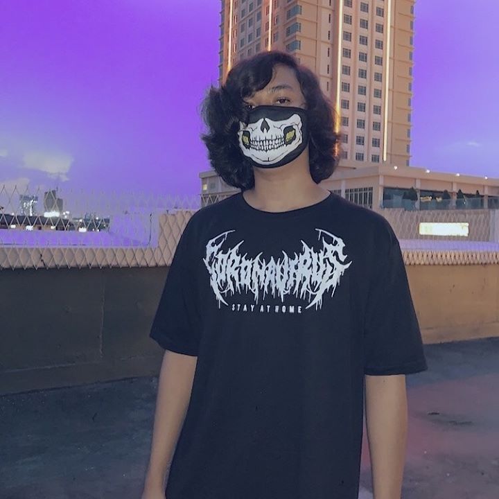 Scare The Corona With Skullface Mask. 