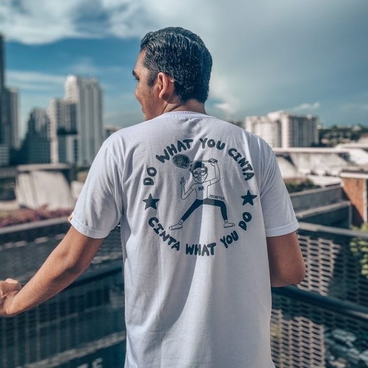Cinta Tee Warna Putih Sold Out. Warna Hitam 
