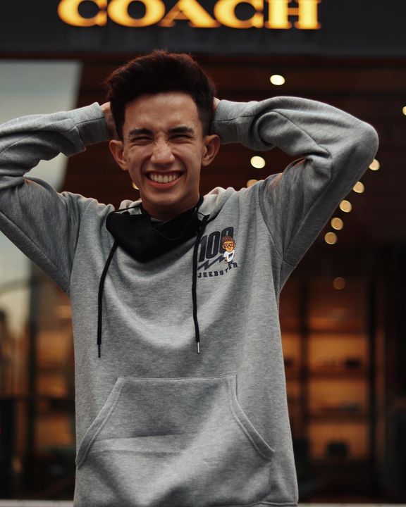 Yeayy.. It’s Weekend Again. Seize The Day Guys! 
