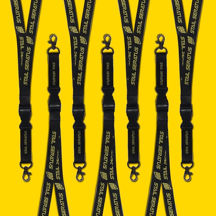 Boring La Kalau Pergi Kelas Pakai Lanyard Universiti. 