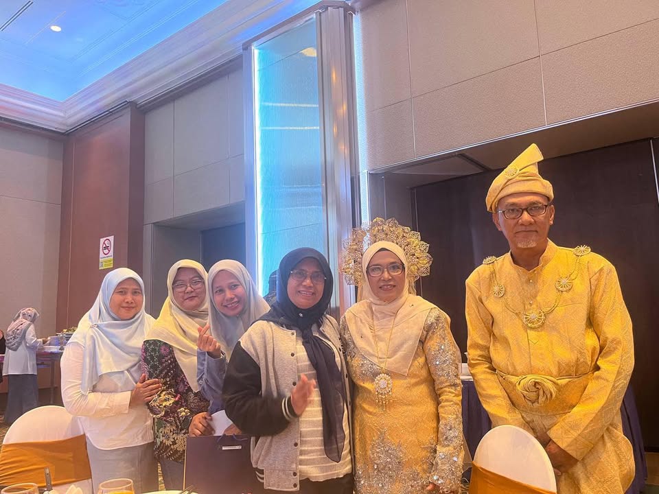 Majlis Persaraan Puan Hajah Asnia Binti Yusoff Part4 