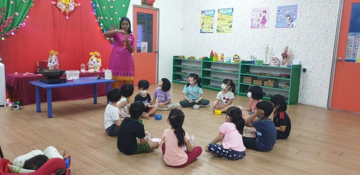 Little Chef- Making Glutinous Rice Balls.. 