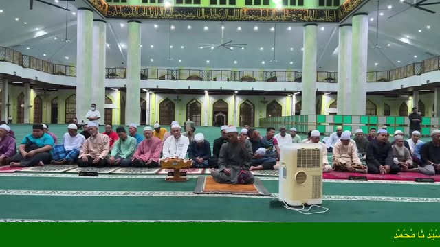 ‎اَللّٰهُمَّ صَلِّ عَلَىٰ سَيِّدِنَا مُحَمَّدٍ، وَعَلَىٰ آلِ سَيِّدِ 