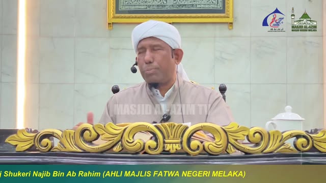 اَللّٰهُمَّ صَلِّ عَلَىٰ سَيِّدِنَا مُحَمَّدٍ،وَعَلَىٰ آلِ سَيِّدِ نَا 