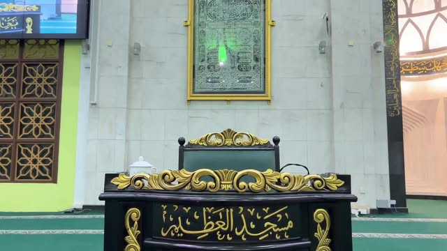 اَللّٰهُمَّ صَلِّ عَلَىٰ سَيِّدِنَا مُحَمَّدٍ،وَعَلَىٰ آلِ سَيِّدِ نَا 