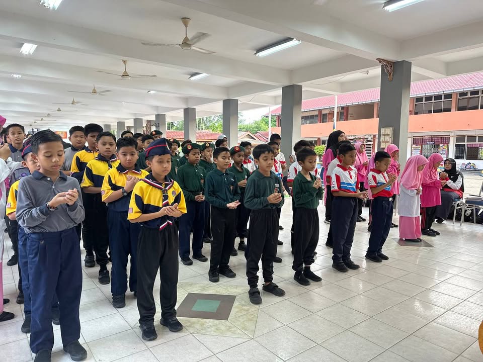 Majlis Simbolik Pemakaian Lencana Jalur Gemilang, Perhimpunan Koku 