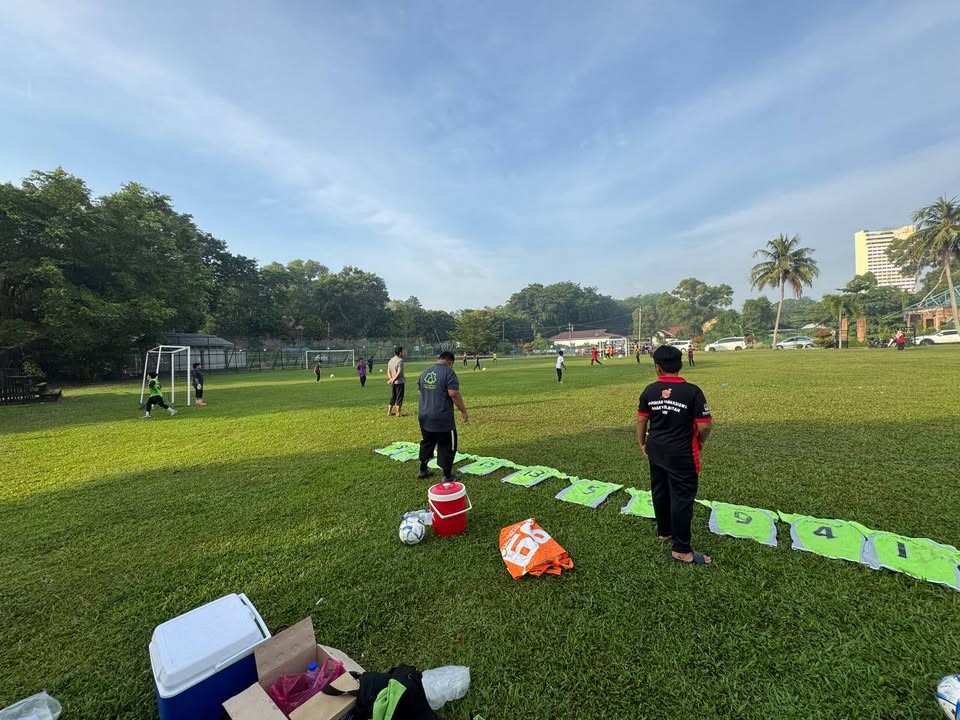 Perlawanan Persahabatan Bola Sepak  