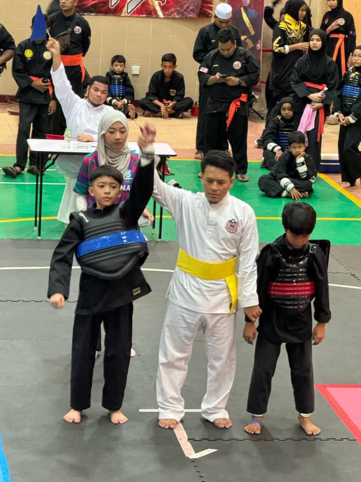Alhamdulillah Syukur Kepada Allah Swt, Gelanggang Khalid Al- 