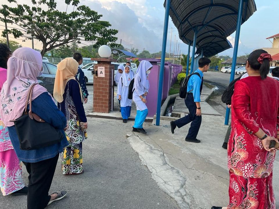 Lawatan Oleh Pegawai Perhubungan Sekolah Smk Pantai Asp 