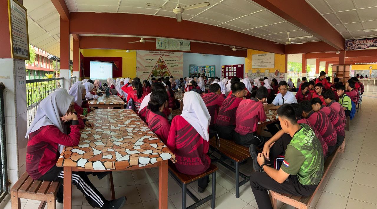 Sekitar Suasana Majlis Penyampaian Watikah Pelantikan Pemimpin Murid 