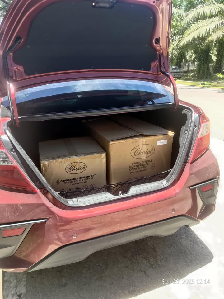 A Satisfied Customer Came And Collected Their Cornstarch A Satisfied Customer Came And Collected Their Cornstarch