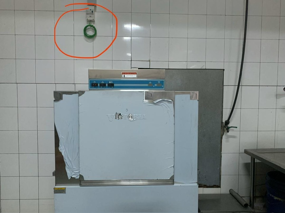 Single Conveyor Rack Dishwashing Machine Installed In Seafest 