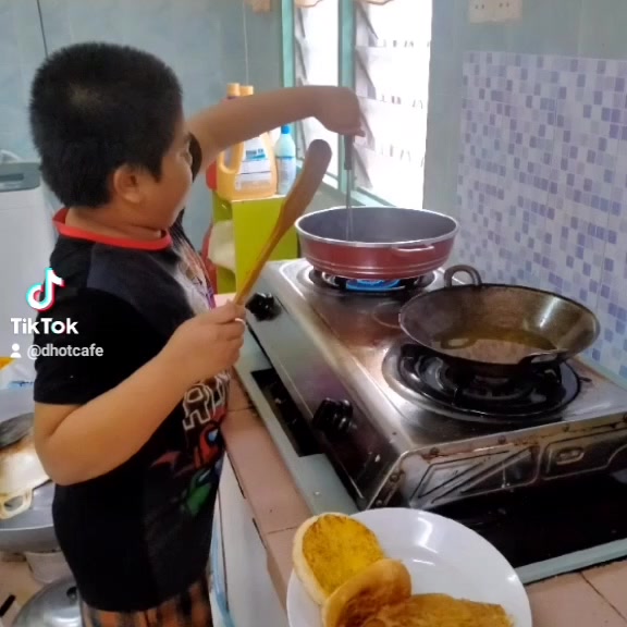 Breakfest Pagi Ni Disediakan Oleh Chef Ammar... Chef 