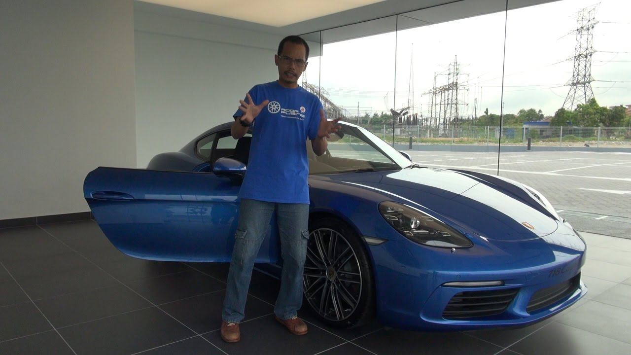 Hisham Melaporkan Lawatan Vip Dia Ke Porsche Centre 