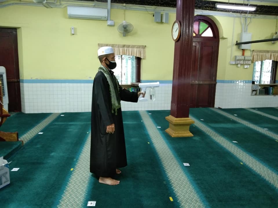 Kerja2 Sanitasi Dilakukan Selepas Solat Jumaat Siang Td. 