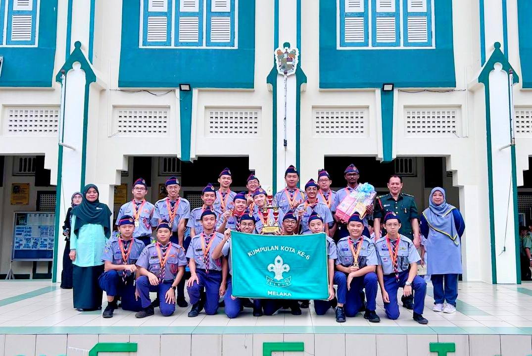 Majlis Penyampaian Hadiah Sempena Pertandingan Kawad Kaki Badan 