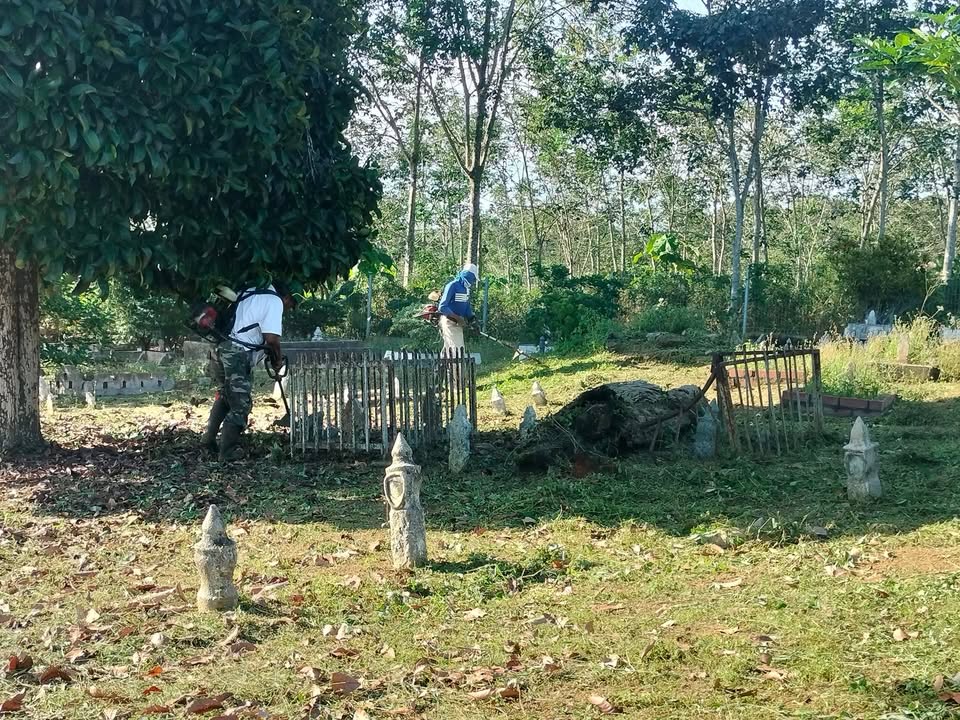 Sumbangan Pembersihan Tanah Perkuburan Sungai Jerneh Jawatankuasa Masjid 