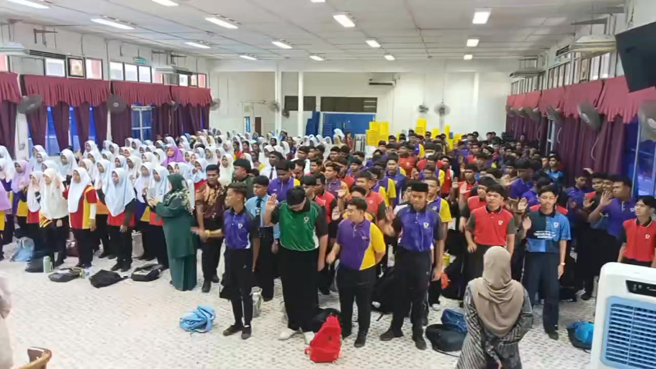 Amanat Pengetua Dan Lafaz Ikrar Akujanji  Hari 