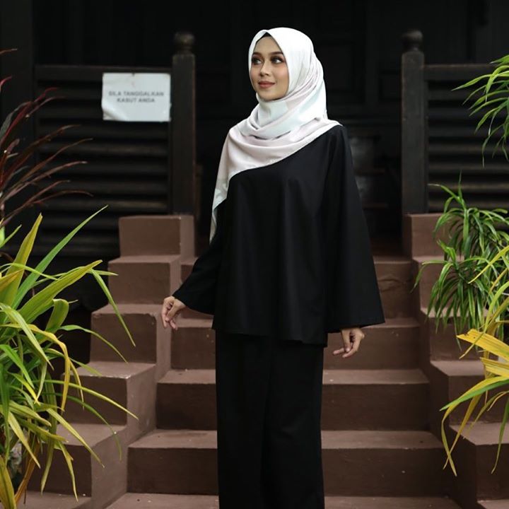 Kalau Pakai Warna Hitam Semua Tudung Boleh Onzz Kalau Pakai Warna Hitam Semua Tudung Boleh Onzz