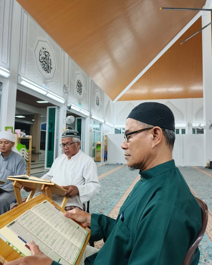 Suasana Program Tahlil Arwah Sebelum Maghrib Dan Tadarus 