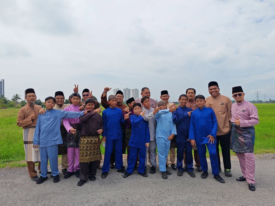 Kami Tak Ramai, Tapi Kami Ada 