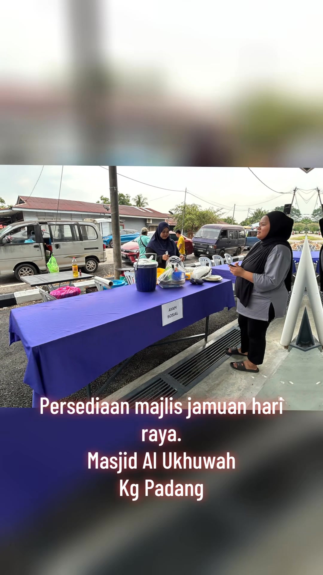 Majlis Jamuan Hari Raya Di Dataran Masjid Al 
