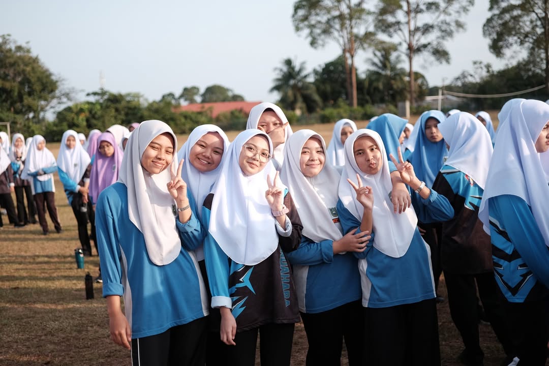 Setinggi-tinggi Penghargaan Dan Ucapan Terima Kasih Diucapkan Kepada 