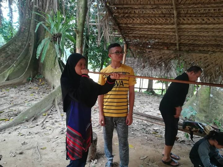 Menyumpit Menyumpit